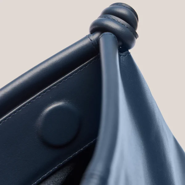 KIARA LEATHER CLUTCH NAVY BLUE - Image 6