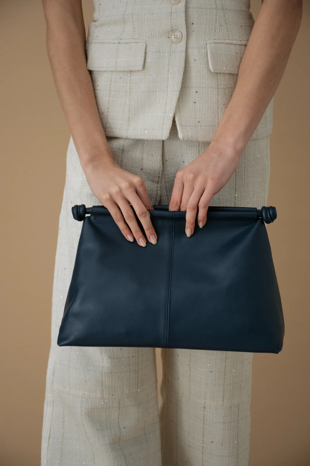 KIARA LEATHER CLUTCH NAVY BLUE - Image 3